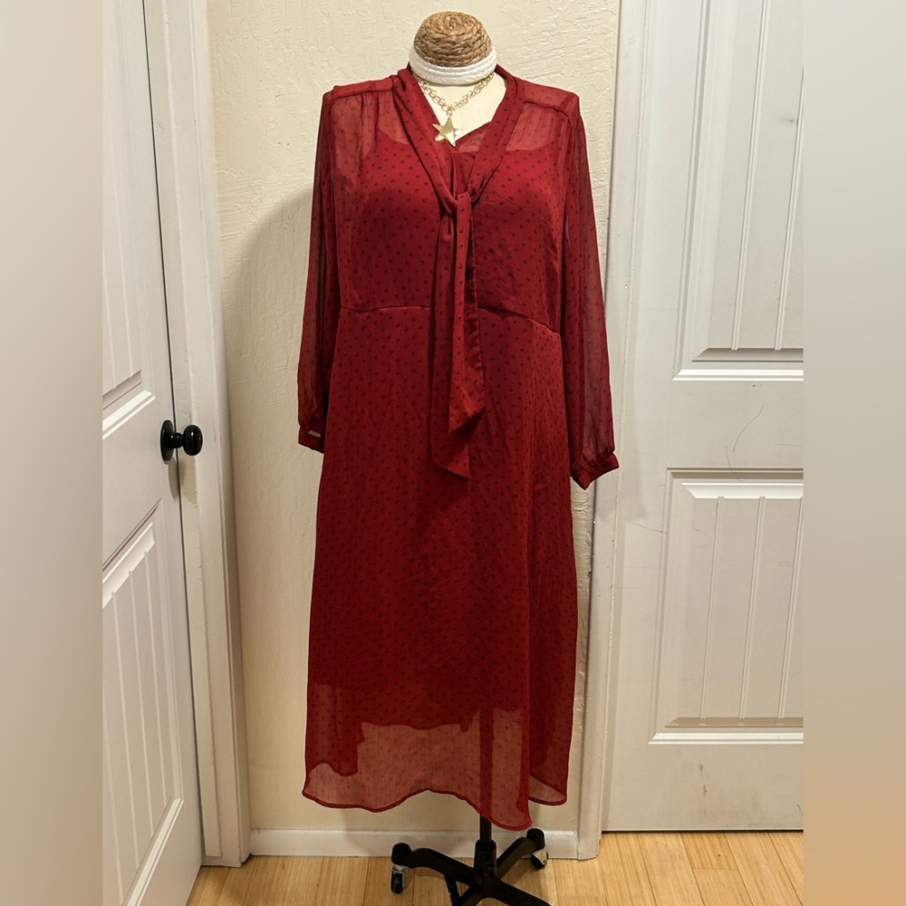 EVRI Burgundy Tie-Neck Midi Dress